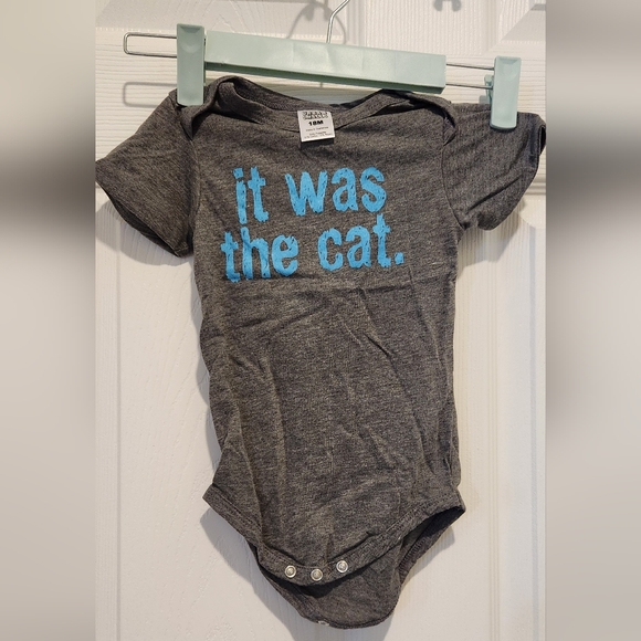 Urban Smalls Other - Gray Baby Bodysuit with Blue Text